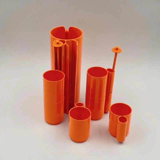 Plastic Space Age Drinking Set Orangeade by Jean Pierre Vitrac, 1970s, Set of 9 For Sale - Image 7 of 11