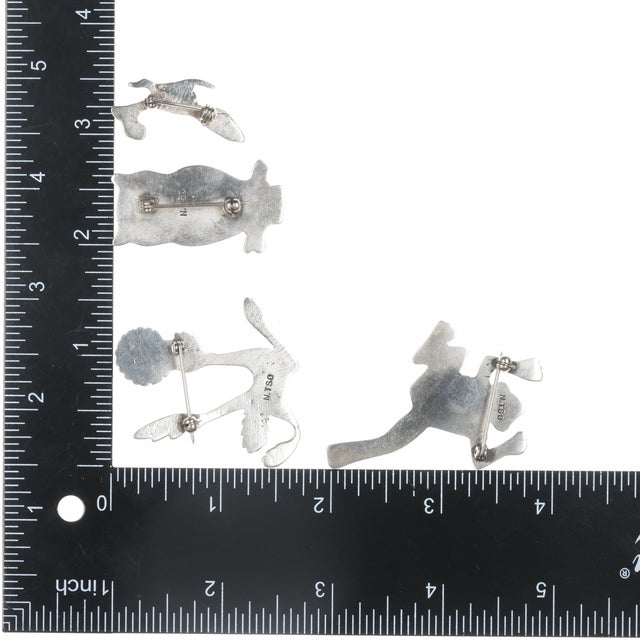 Contemporary Vintage Nellie Tso Navajo and other sterling animal pins For Sale - Image 3 of 4