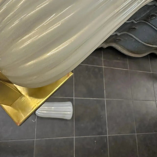 Barovier e Toso Two 1990s Barovier Style Mid-Century Modern Brass and Murano Glass Wall Sconces For Sale - Image 4 of 18