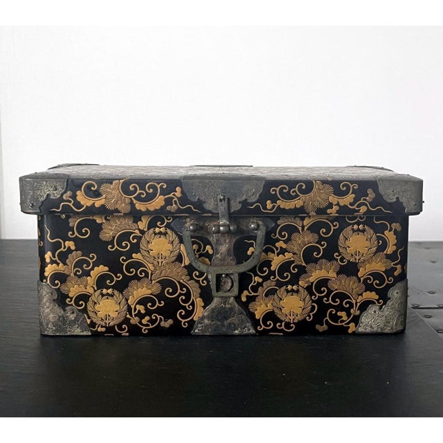 Japanese Japanese Antique Lacquer Maki-E Miniature Hasami-Bako with Copper Mounts For Sale - Image 3 of 18