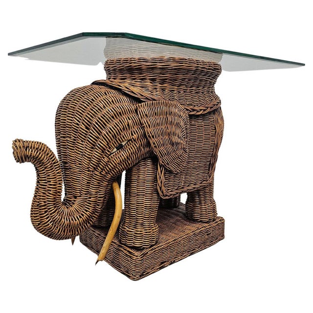 Mid-Century Modern Side Table in Rattan in shape of an Elephant, Italy, 1960s For Sale - Image 16 of 16