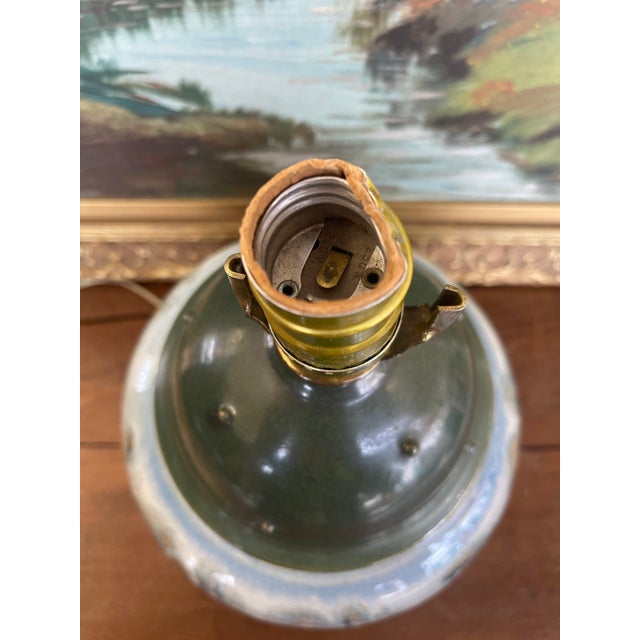 1970s Signed Studio Pottery Ceramic Table Lamp With Crystalline Glaze and Moss Green Cap, Mid-20th Century Style For Sale - Image 5 of 9