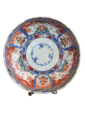 Antique Edo Imari Porcelain Bowl With Gilt, Scalloped Rim