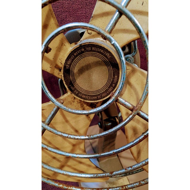 Mid 20th Century Vintage Desk Fan Toastmaster Mid-Century Working For Sale - Image 5 of 6