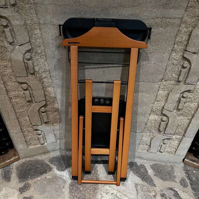 1990s Italy Foppapedretti Gentleman's Modern Folding Valet With Seat For Sale In San Diego - Image 6 of 10