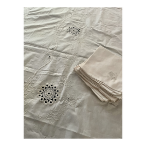 Vintage Embroidered Linen Tablecloth Set With 12 Napkins – Floral Beige