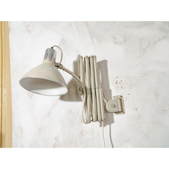 Bauhaus Model 110 Scissor Wall Lamp by H. Th. J. A. Busquet for Hala Zeist, Netherlands, 1960s For Sale - Image 13 of 14