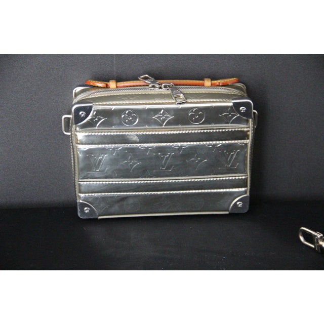 Small Louis Vuitton Silver Mirror Bag by Virgil Abloh, Limited Edition from 2021 For Sale - Image 4 of 15