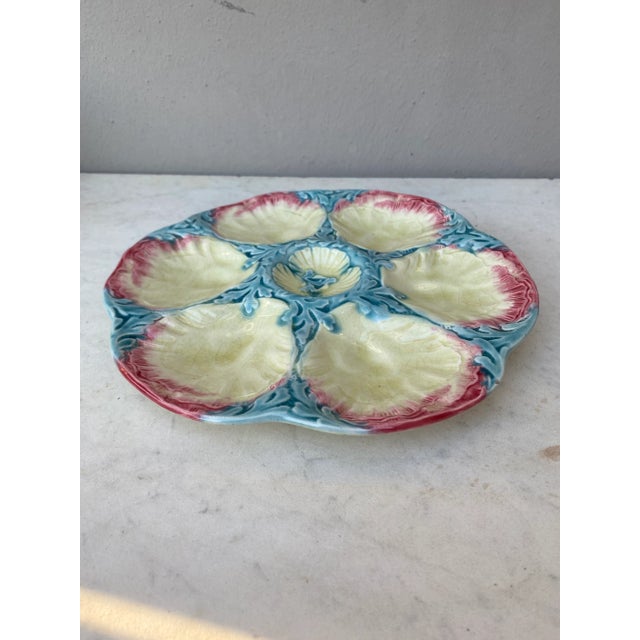 Late 19th Century 19th Century Majolica Pink and Blue Oyster Plate Gien For Sale - Image 5 of 7