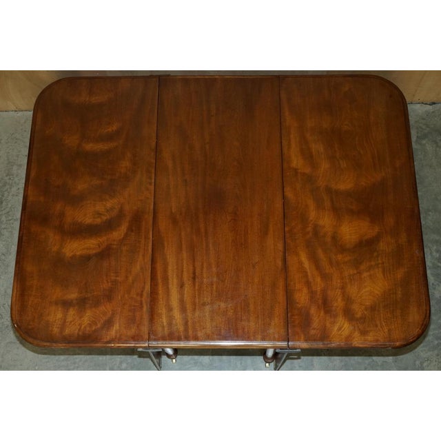 Antique George III Flamed Hardwood Fully Extending Dining Table, 1820 For Sale - Image 9 of 18