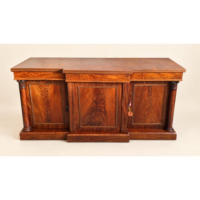 Large Low English William IV / Regency Buffet in Flame Mahogany For Sale - Image 12 of 12