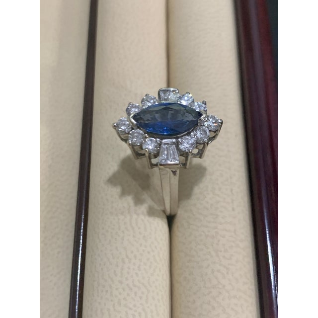 2.5 Ct Blue Sapphire & 1.2Ct Diamond Cocktail Ring in 18 Karat White Gold Estate For Sale - Image 4 of 18