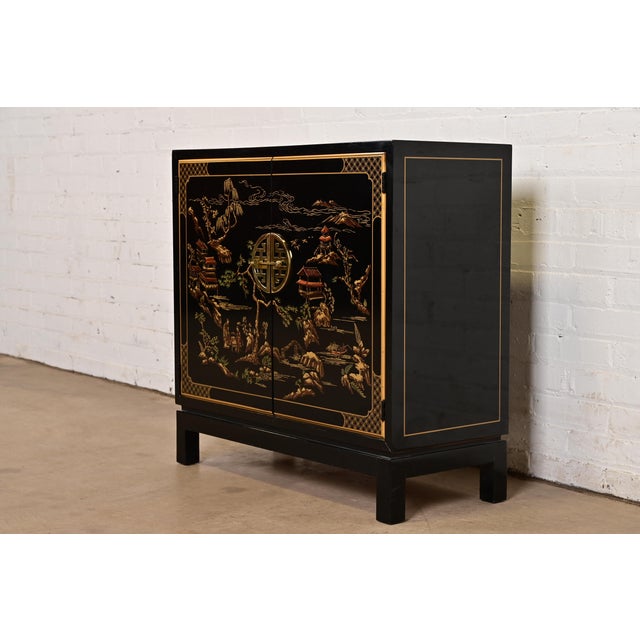 Chinoiserie Drexel Heritage Hollywood Regency Chinoiserie Hand-Painted Black Lacquered Bar Cabinet For Sale - Image 3 of 12