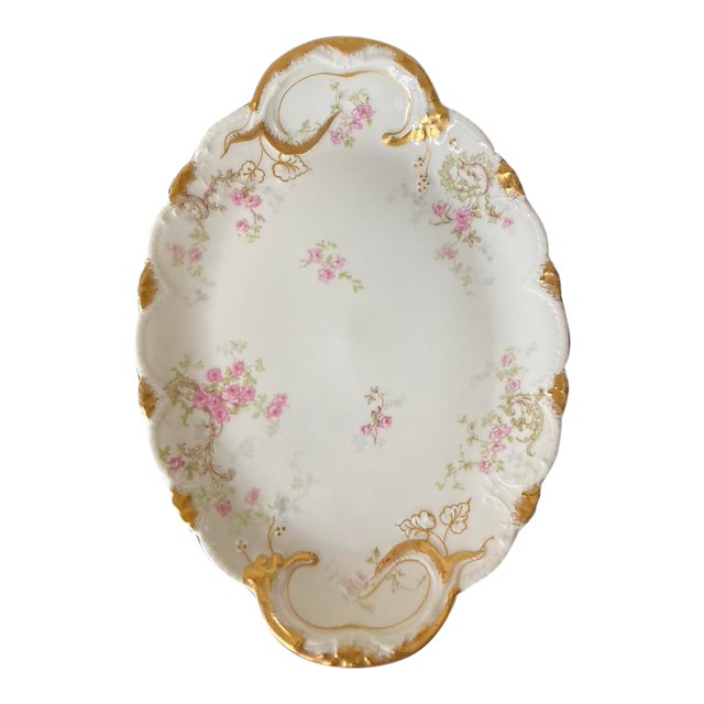 Early 20th Century Limoges French Roses Porcelain Oval Serving Platter or Tray With Gold Accents For Sale