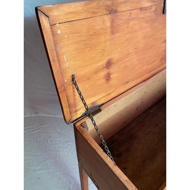 Wood 19th Century Antique Farmhouse American Country Pine Chest For Sale - Image 7 of 12