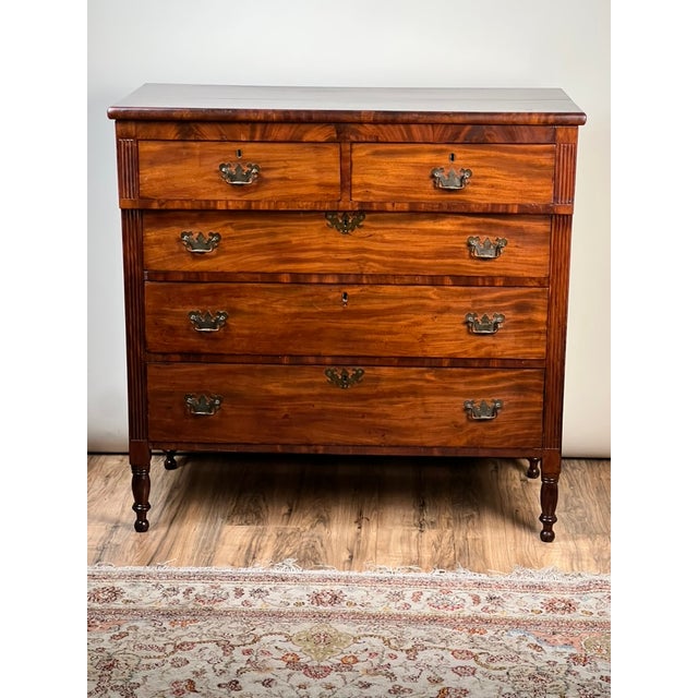 Traditional Antique George III Sheraton Flame Mahogany Chest of Drawers C. Early 19th Century For Sale - Image 3 of 10