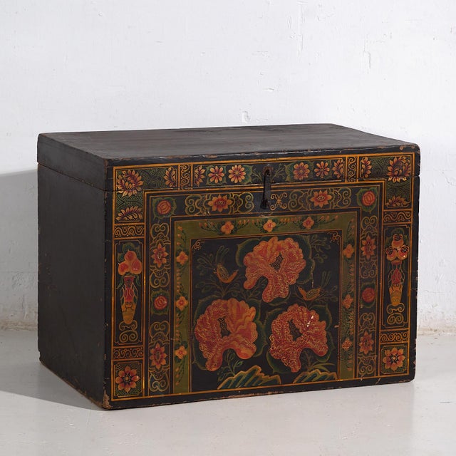 Antique Wooden Box with Illustrations of Peonies, China, 1900s For Sale - Image 10 of 10