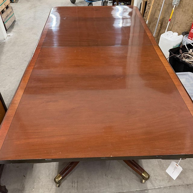 English Regency Crossbanded Mahogany Triple-Pedestal Dining Table For Sale In Denver - Image 6 of 18