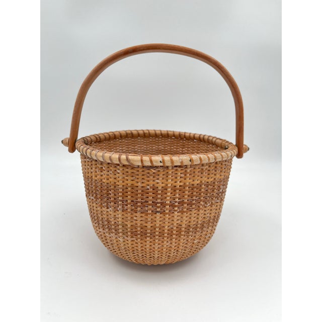 Tan Mid 20th Century Vintage Mid Size Nantucket Wicker Woven Basket For Sale - Image 8 of 11