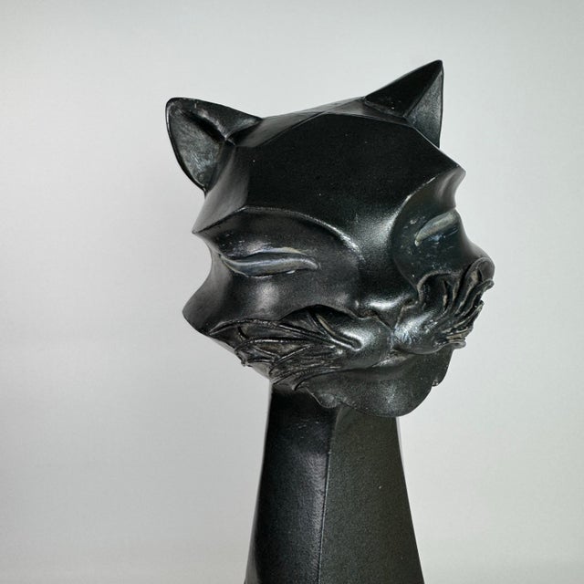 Ceramic Vintage Mid Century Modern Cubist Cat Sculptures Modernist Art Decor – Hollywood Regency Abstract Cat Pair For Sale - Image 7 of 12
