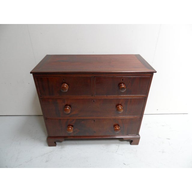 Antique Mahogany Chest of Drawers, in Very Good conditions. Designed before 1890