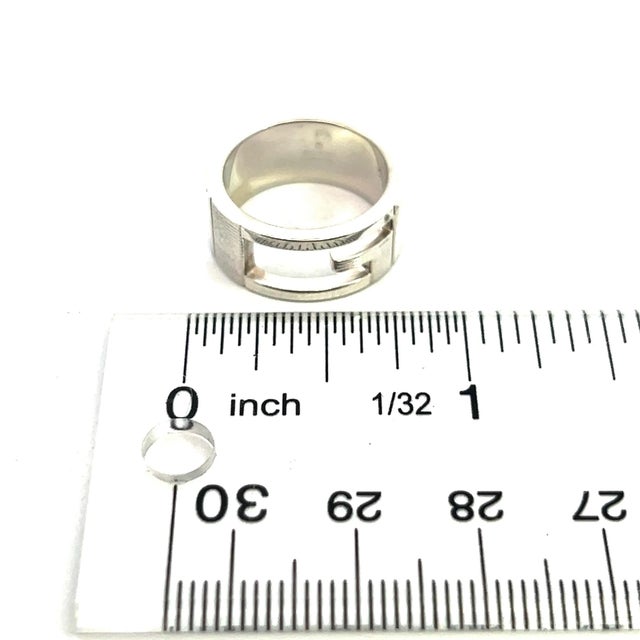 Metal 1990s Gucci Estate Ring Size 5 Sterling Silver For Sale - Image 7 of 7