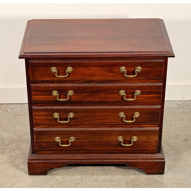 English Vintage Chippendale Style Mahogany Four Drawer Chest With Brass Bail Pulls For Sale - Image 3 of 10