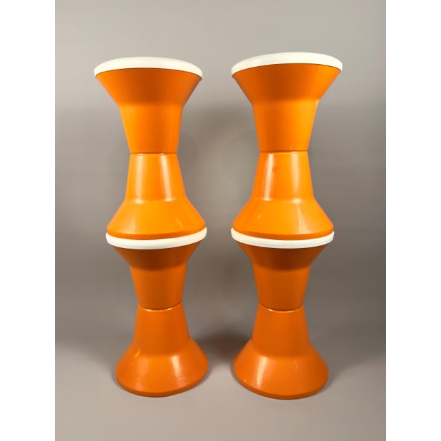 Italian-Style Space Age Stools and Table Set in Orange and White Plastic, 1970s, Set of 5 For Sale - Image 11 of 14