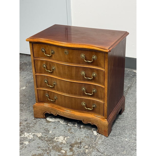 Lexington Furniture Traditional Four-Drawer Chest For Sale - Image 9 of 12