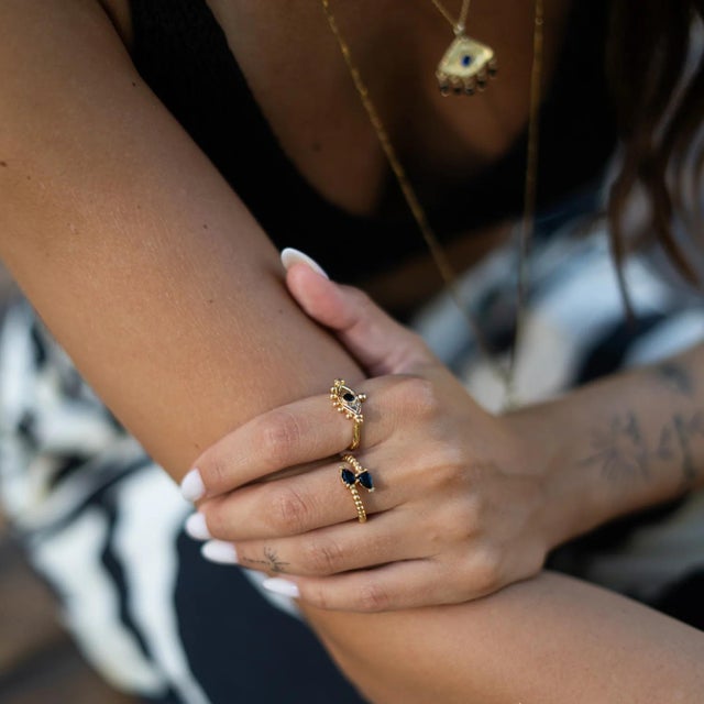 Mystic Black Onyx Evil Eye Gold Adjustable Band Ring, Size 8 For Sale In Miami - Image 6 of 7
