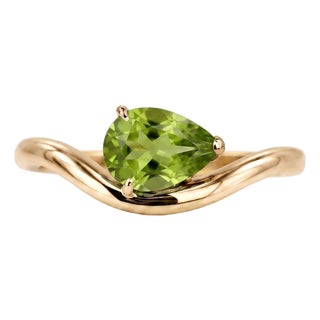 Peridot Curved Wave Band Ring | August Birthstone Ring | East-West Pear Cut Ring Us 7 For Sale