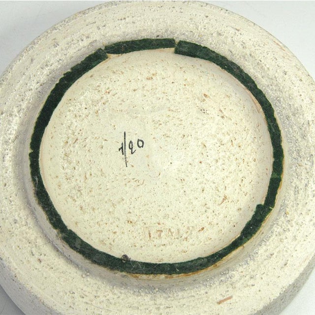 Italian Rimini Blue Ceramic Bowl by Aldo Londi for Bitossi, 1960s For Sale - Image 10 of 11