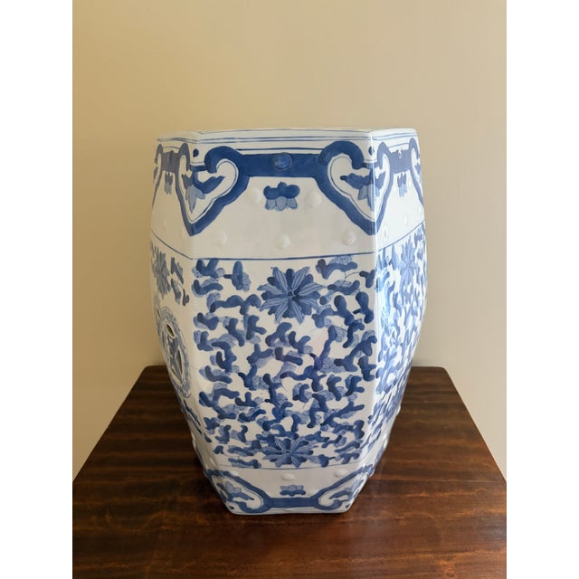 Late 20th Century Blue and White Chinoiserie Porcelain Garden Stool For Sale In South Bend - Image 6 of 8