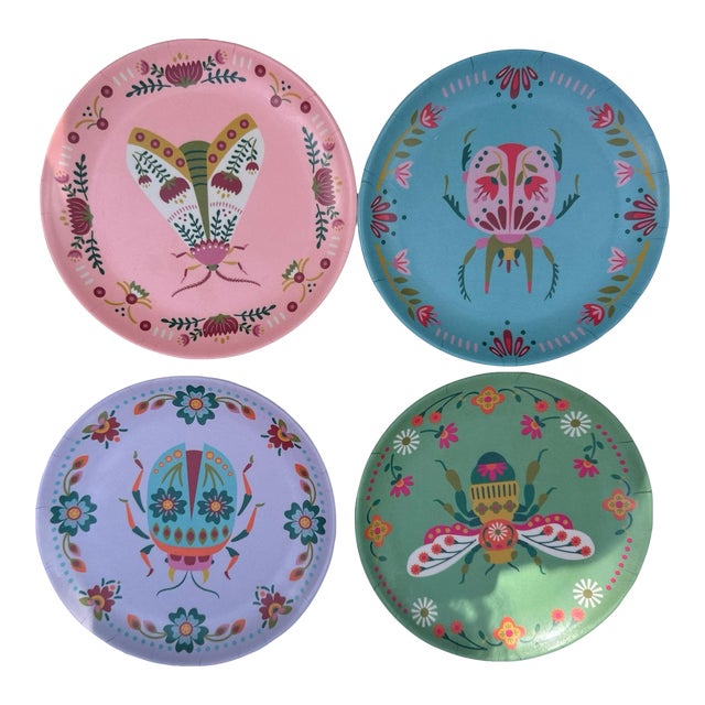 1980s Set of 4 Vintage Butterfly Bug Plates - Picnic - Beedle, Moth Colorful Picknick Plated For Sale
