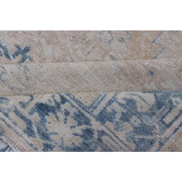 Early 20th Century Antique Persian Heriz Rug With Sub-Geometric Design in Cream and Blue For Sale - Image 4 of 13