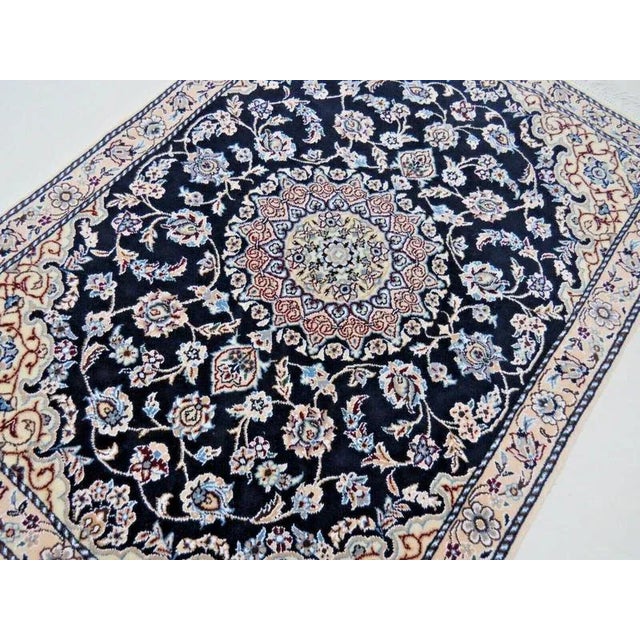 Middle Eastern Rug in Virgin Wool and Silk For Sale - Image 6 of 10