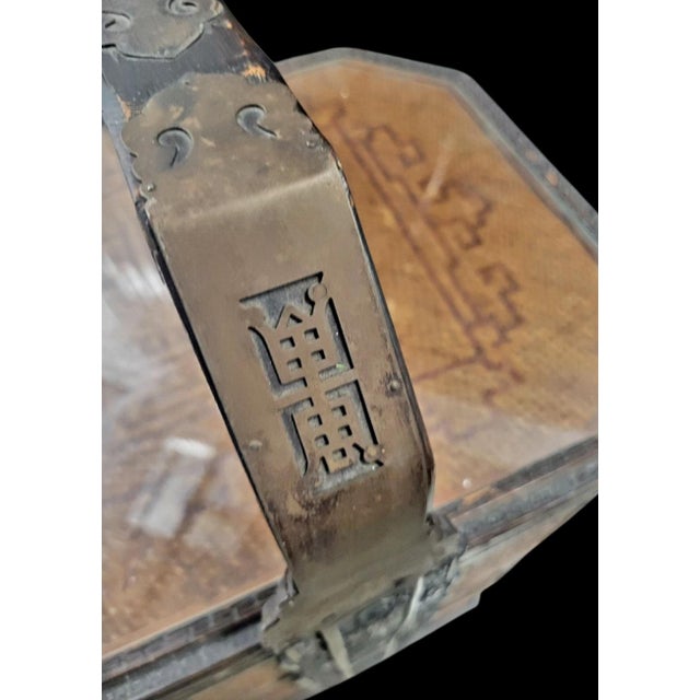 Chinoiserie Antique Chinese Chinoiserie Bamboo Wicker 3 Tiered Wedding Bethrothal Storage Chest For Sale - Image 3 of 9