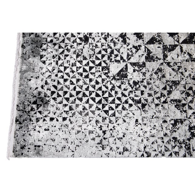 2010s Gray Modern Wool and Silk Rug With Abstract Design For Sale - Image 5 of 11