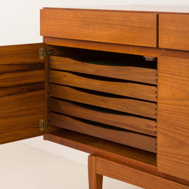 Teak Sideboard Model FA66 by Ib Kofod-Larsen for Faarup Møbelfabrik, Denmark, 1960s For Sale - Image 16 of 18