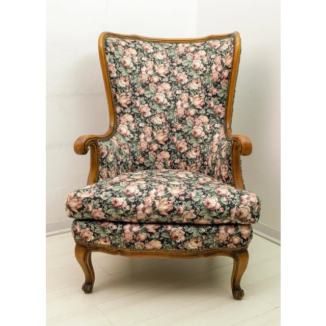 Beautiful Chippendale style armchair, curved backrest, walnut frame and upholstery in English cotton fabric, 60s.