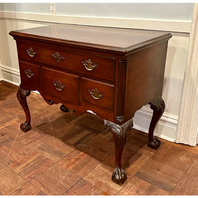 Kittinger Williamsburg Mahogany Queen Anne Lowboy With Ball & Claw Feet For Sale - Image 6 of 10