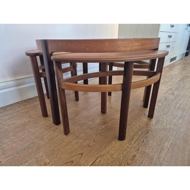 Wood Model 5614 Teak Coffee Table Nest of 3 by Nathan Trinity, 1960s, Set of 4 For Sale - Image 7 of 17