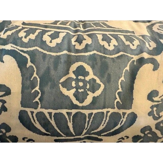 Traditional Pair of Authentic Fortuny Venetian Textile Pillows With Belgian Linen Backs For Sale - Image 3 of 6
