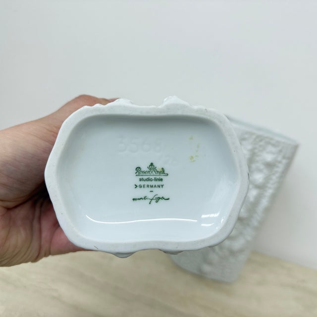 Op Art Bisque Reliëf Azu Vases by Martin Freyer for Rosenthal, 1970s, Set of 2 For Sale - Image 12 of 18