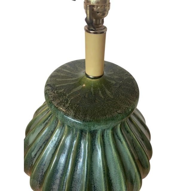 Vintage Large Mid Century Modern Ribbed Green Drip Glaze Ceramic Table Lamp For Sale - Image 4 of 11