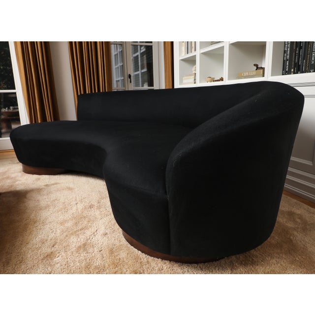 Mid-Century Modern Vladimir Kagan for Directional Serpentine Cloud Sofa in Black Cashmere, 1970s For Sale - Image 3 of 10