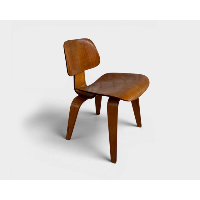 DCW Dining Chair in Walnut by Charles and Ray Eames for Herman Miller, 1950s For Sale - Image 17 of 17