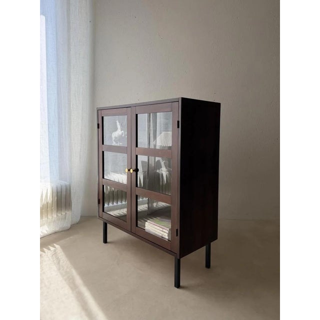 Mid-Century Display Cabinet in Dark Wood and Glass For Sale - Image 6 of 12