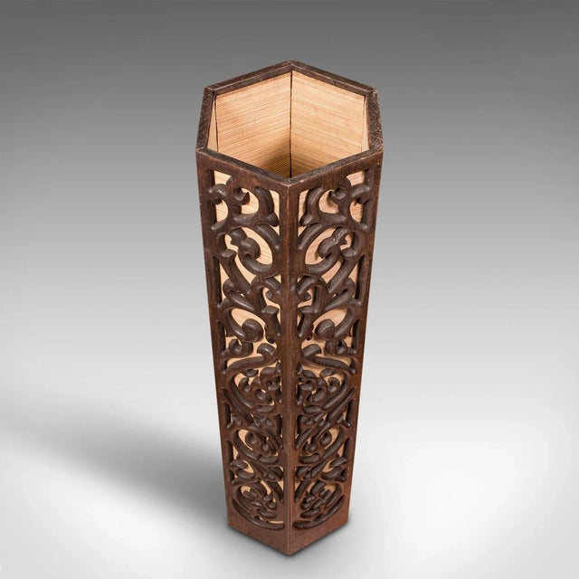 1960s Vintage Oriental Rattan Hexagonal Stand For Sale - Image 6 of 10