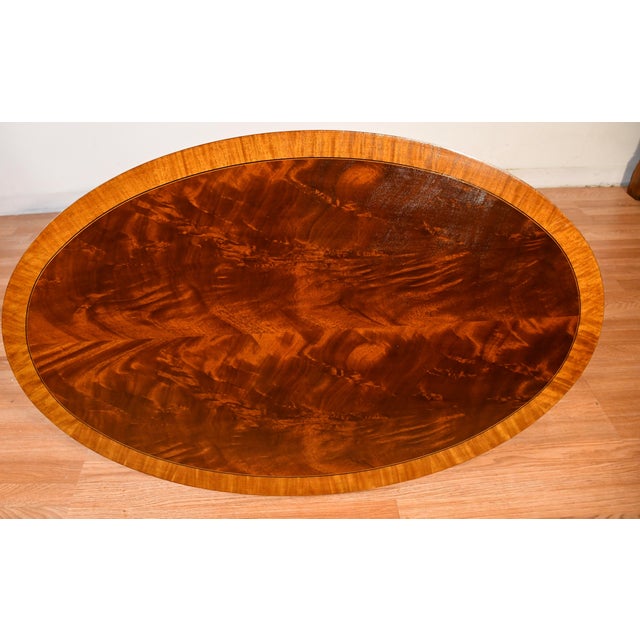 Traditional Vintage Ethan Allen Regency Style Flame Mahogany Banded Satinwood Coffee Table For Sale - Image 3 of 11